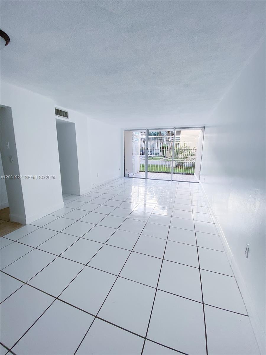 PINEBARK CONDO NO 3 - Residential