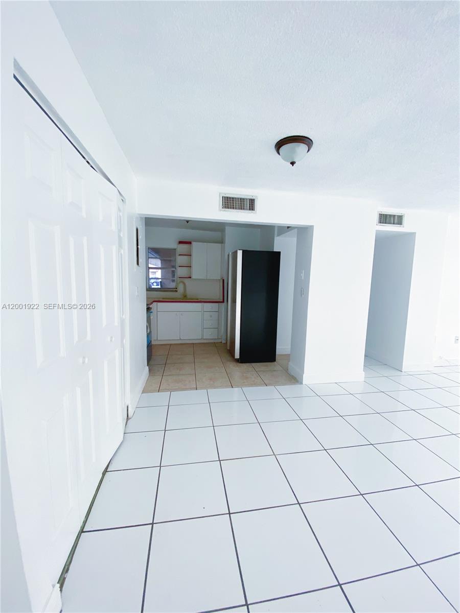 PINEBARK CONDO NO 3 - Residential