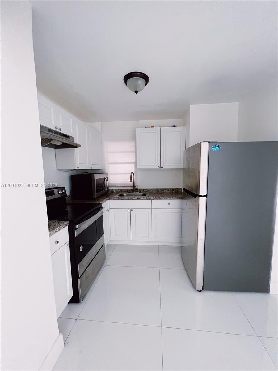 PINEBARK CONDO NO 3 - Residential