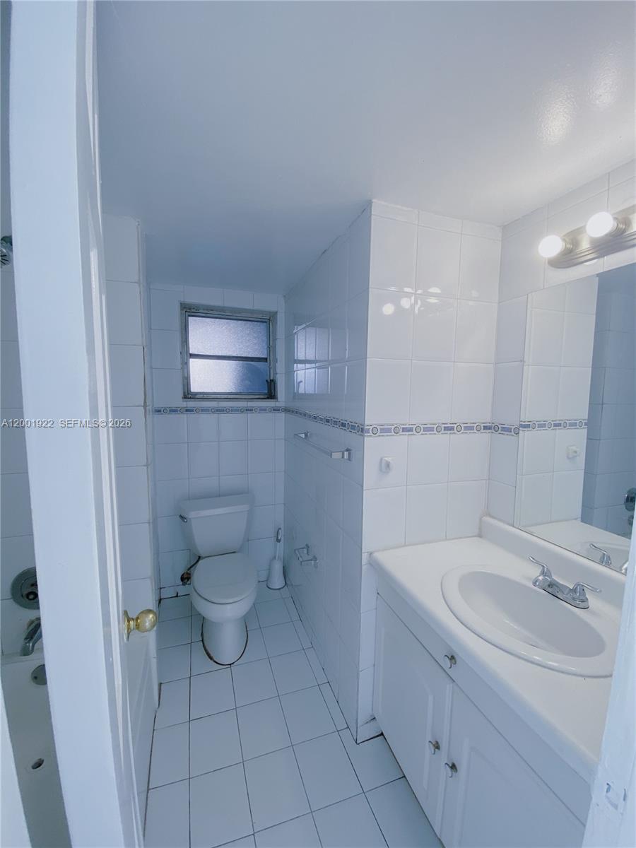 PINEBARK CONDO NO 3 - Residential