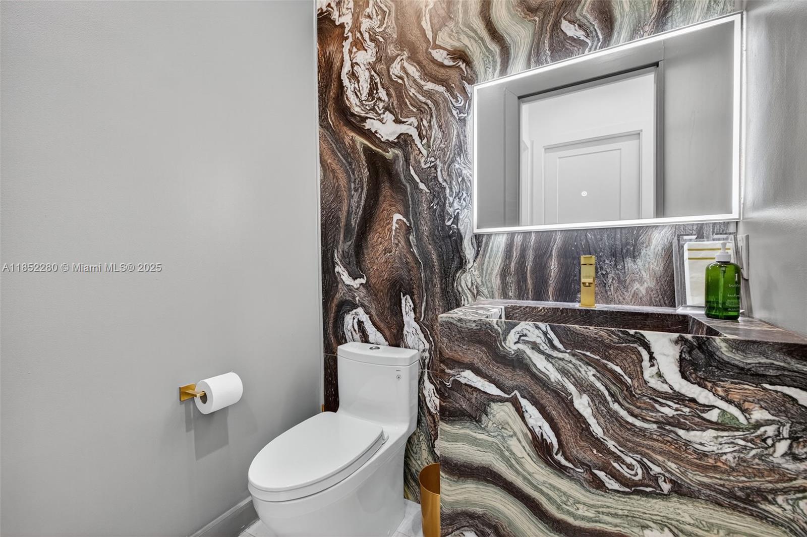 HOLLYWOOD LAKES SECTION - Residential