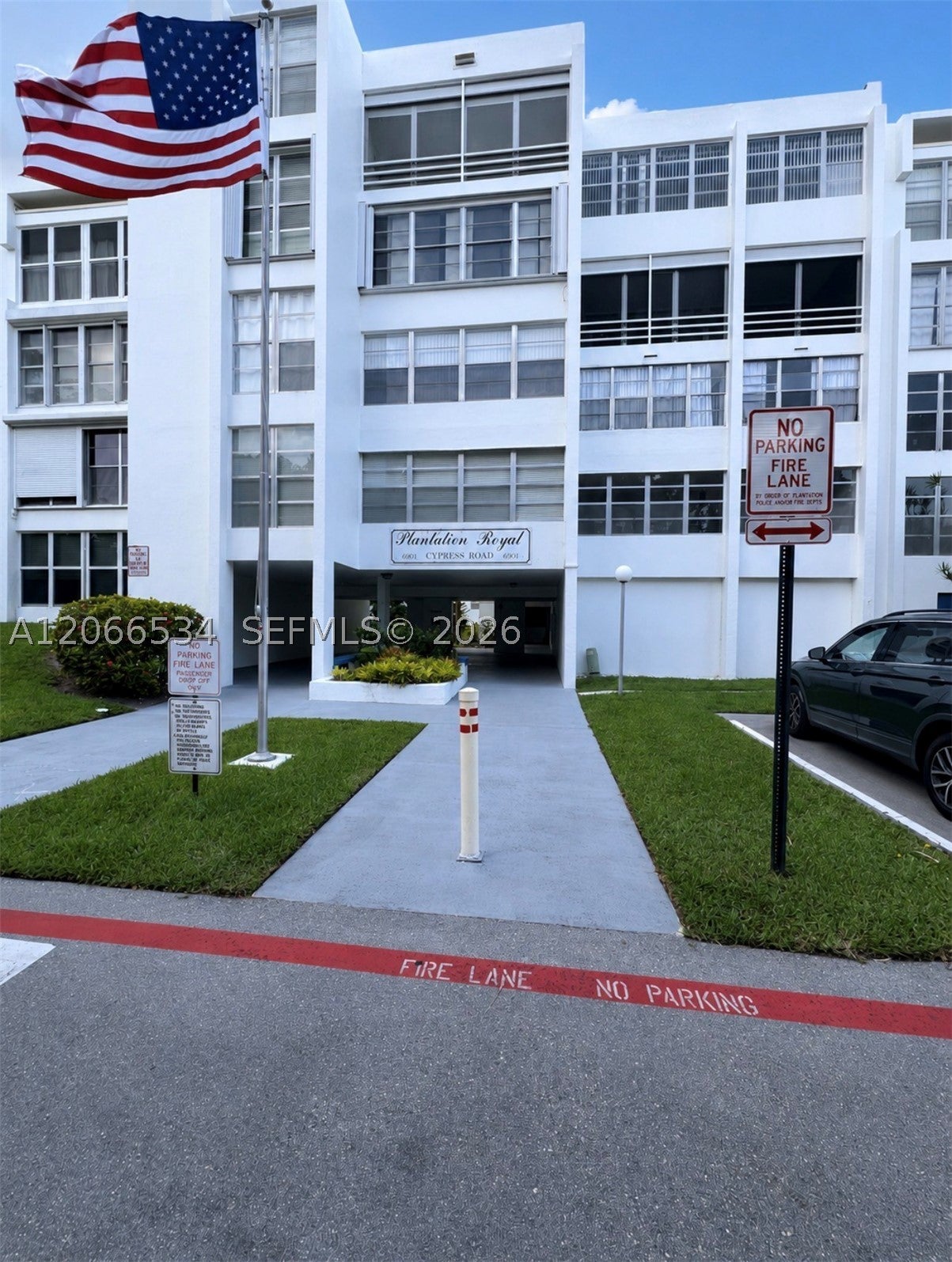 6901 Cypress Rd B17 - Image 1
