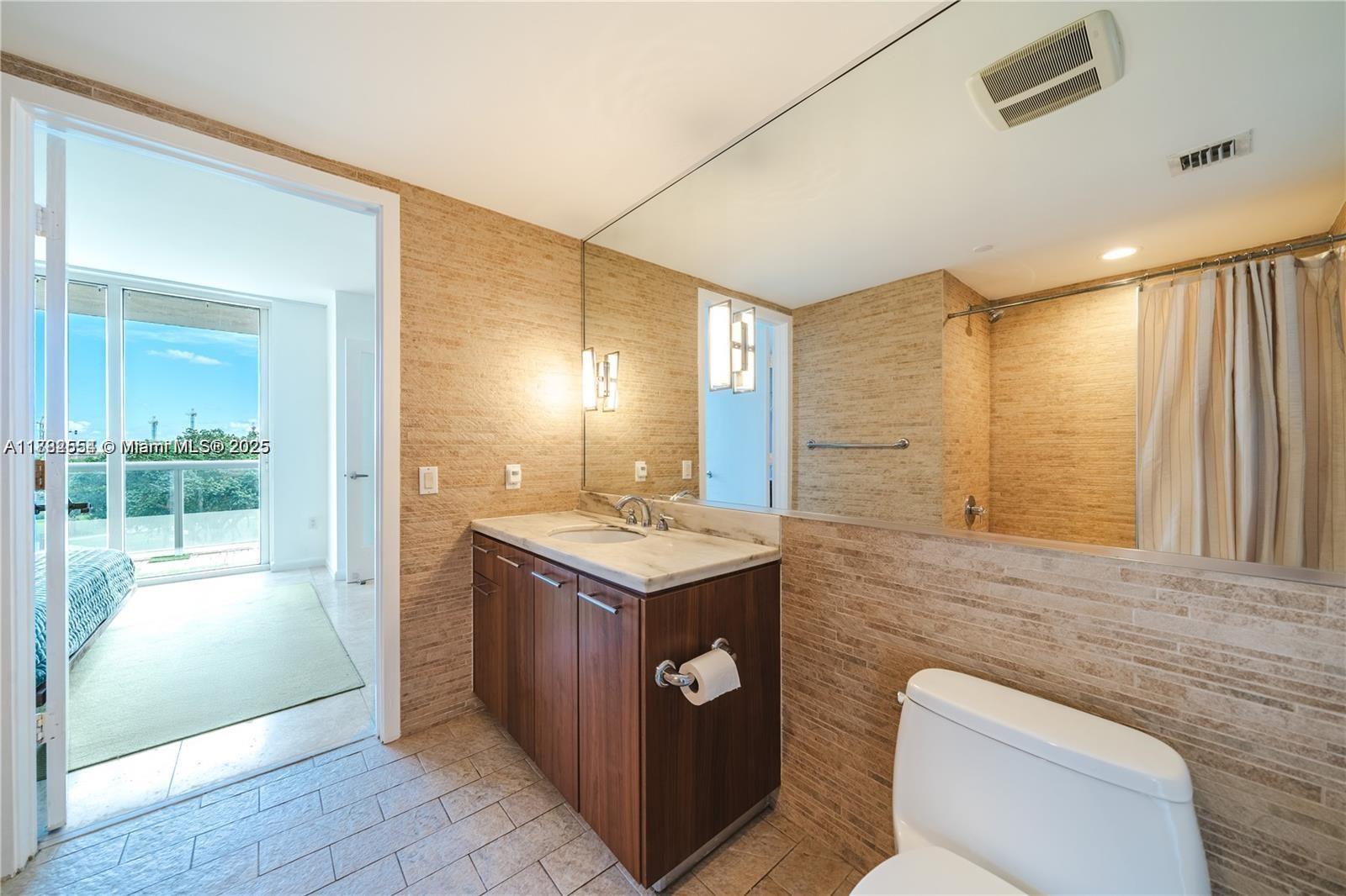 50 BISCAYNE CONDO - Residential Lease
