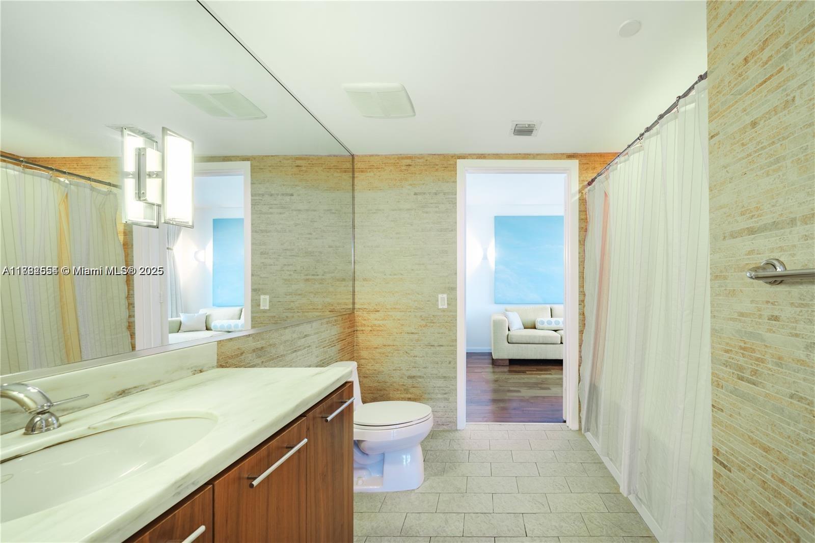 50 BISCAYNE CONDO - Residential Lease