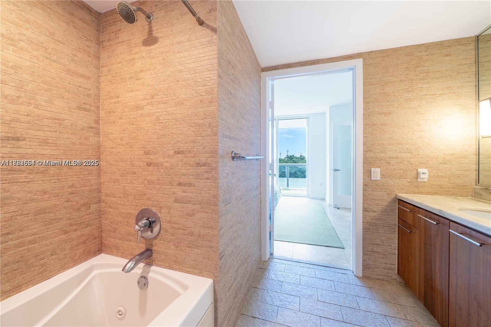 50 BISCAYNE CONDO - Residential Lease