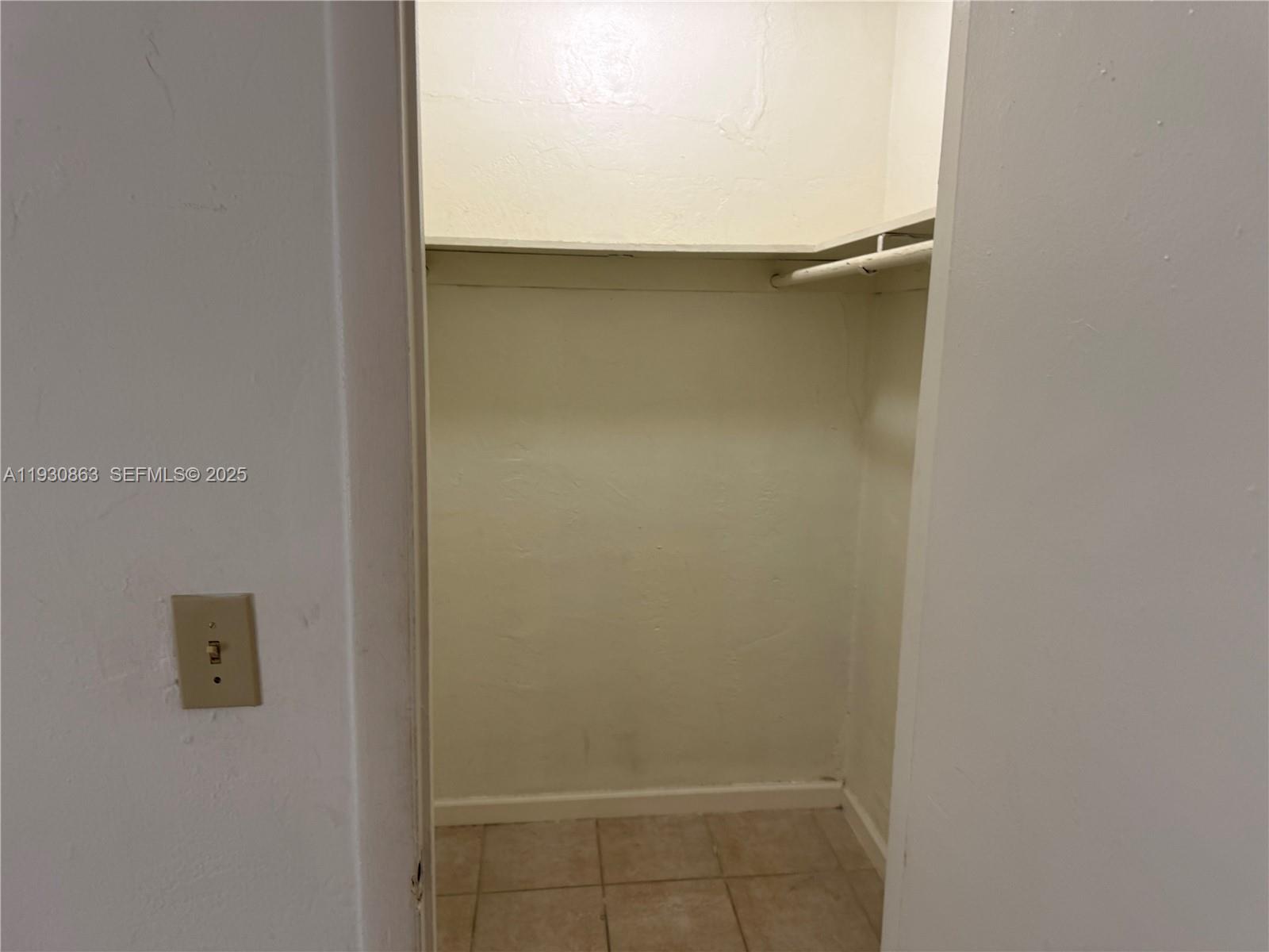 THE KENSINGTON CONDO - Residential Lease