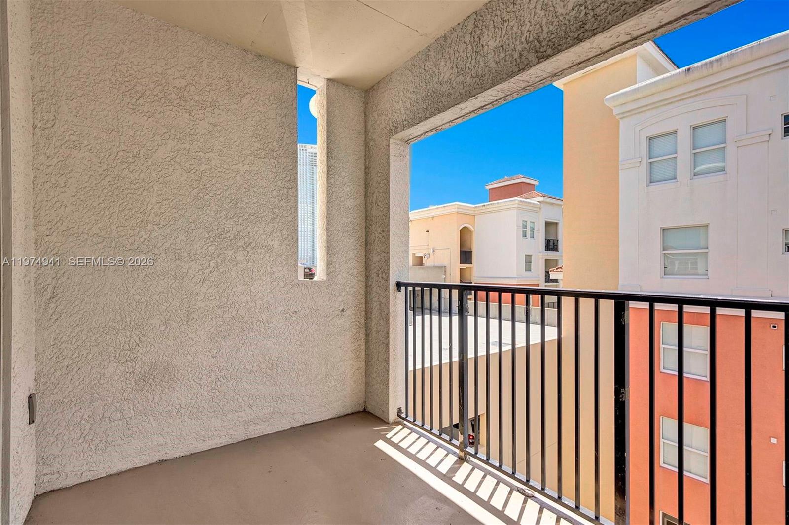 PORTO BELLAGIO CONDO - Residential