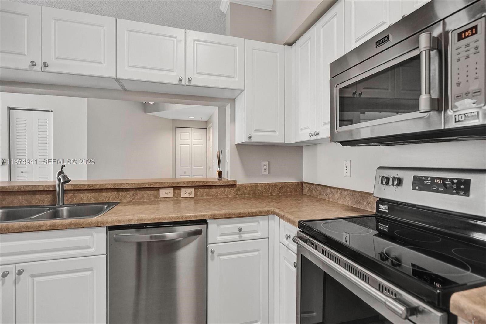 PORTO BELLAGIO CONDO - Residential