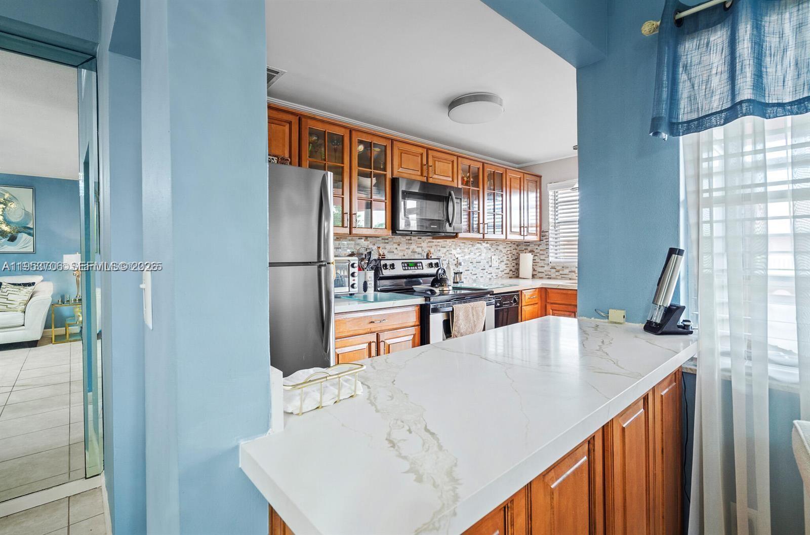 ELDORADO PLAZA WEST CONDO - Residential