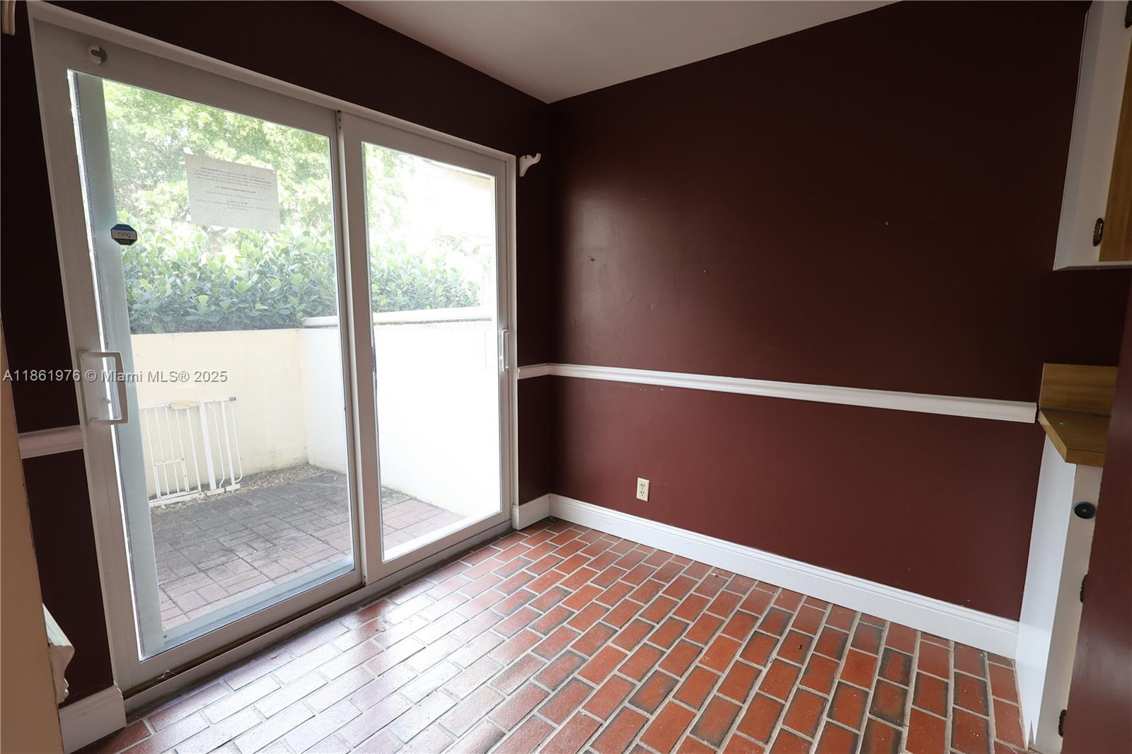 View photos, virtual tours, details... 865 NW 80th Ter 6