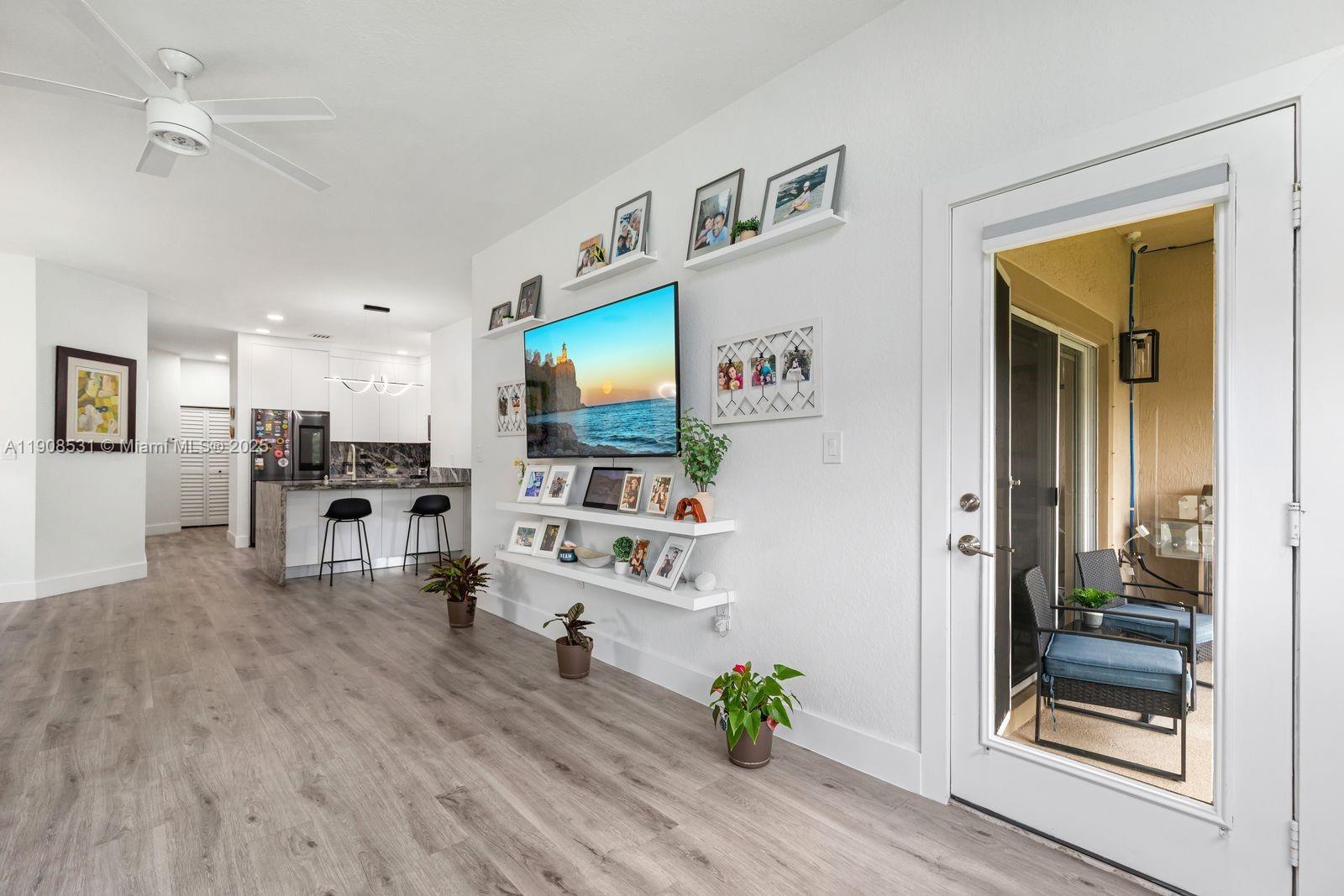 BANYAN BAY CONDO - Residential