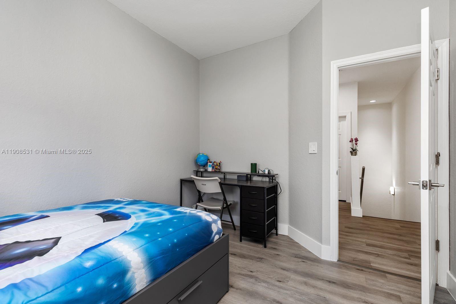 BANYAN BAY CONDO - Residential