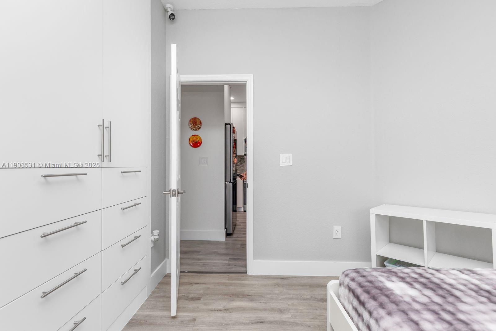 BANYAN BAY CONDO - Residential