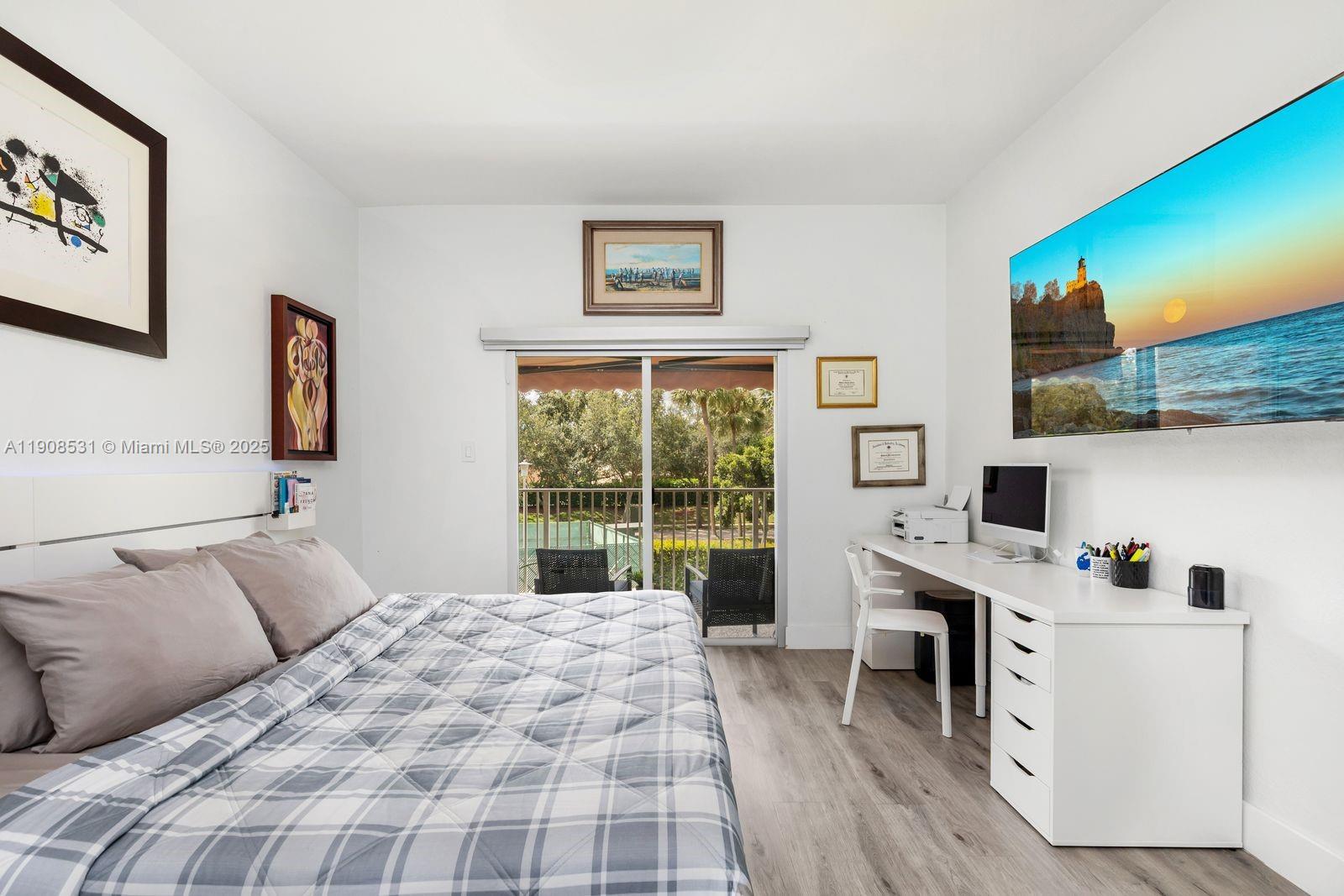 BANYAN BAY CONDO - Residential