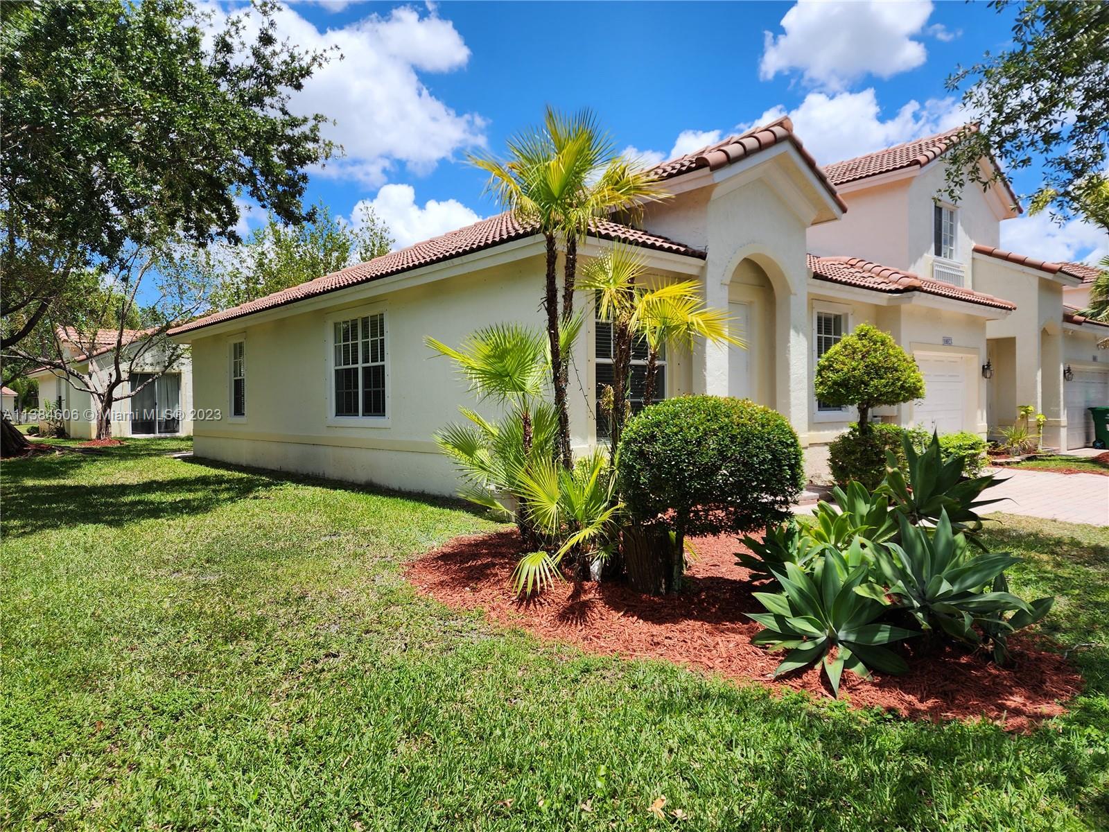 PARCEL D AT SUNSET LAKES - Residential Lease