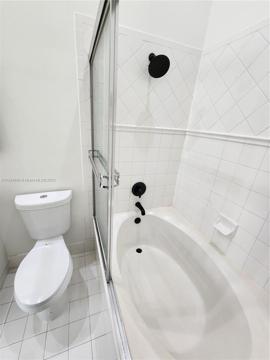 PARCEL D AT SUNSET LAKES - Residential Lease