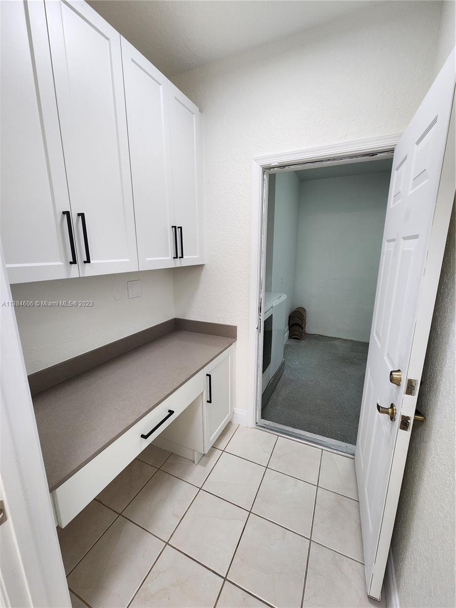 PARCEL D AT SUNSET LAKES - Residential Lease