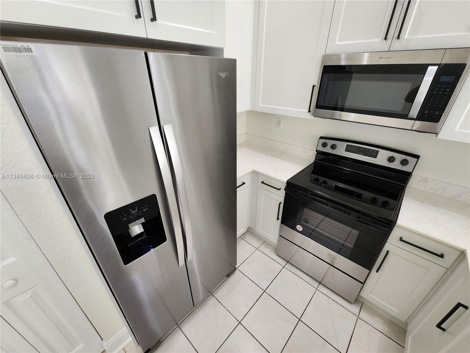 PARCEL D AT SUNSET LAKES - Residential Lease