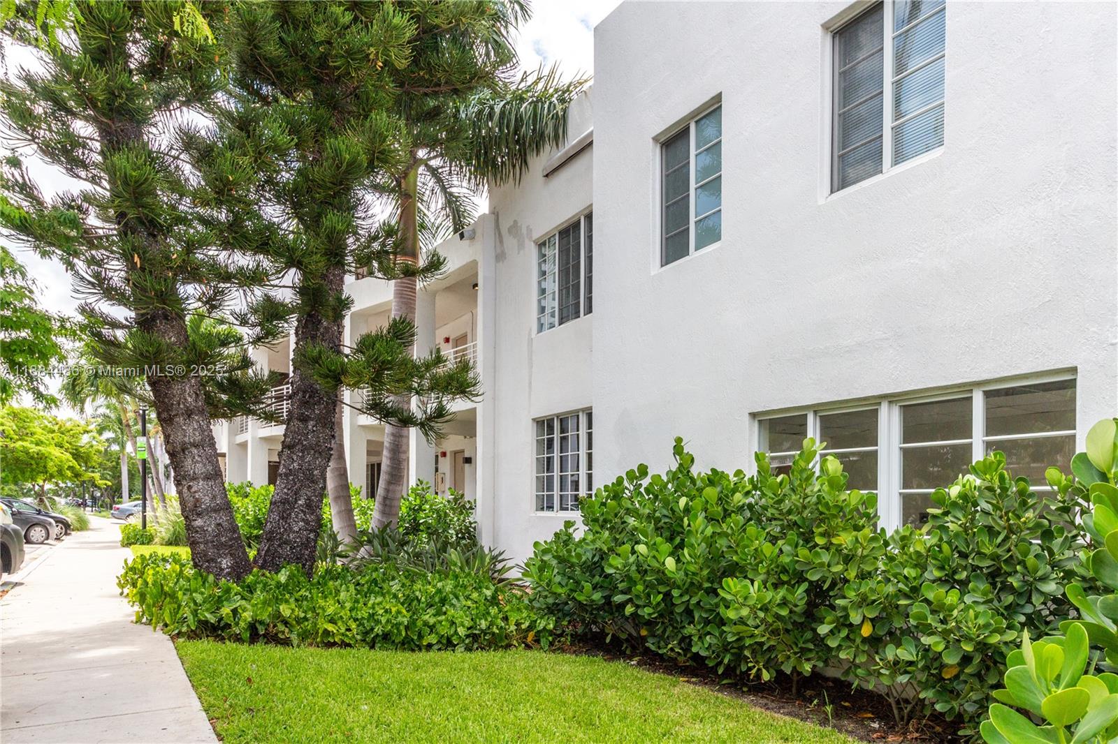 KEN MAE GARDEN CONDO - Residential