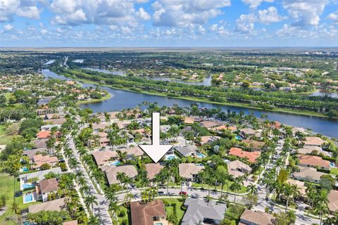 Tiny photo for 2556 Eagle Run Ln, Weston, FL 33327 (MLS # A12004305)