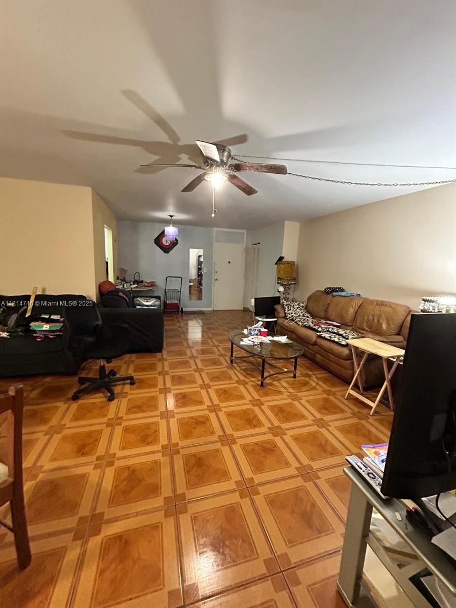 LAKE PARK CONDO NO 1 - BL - Residential