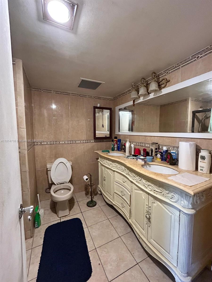 LAKE PARK CONDO NO 1 - BL - Residential