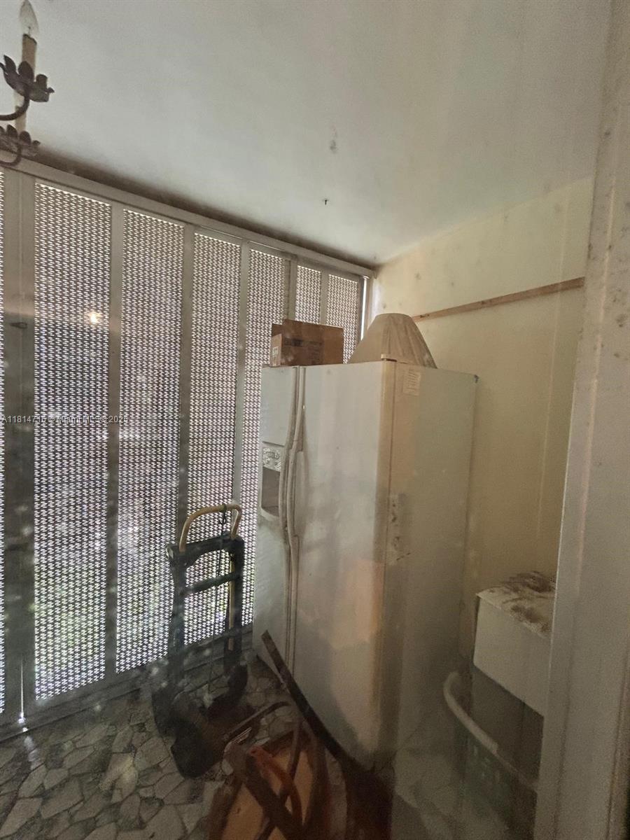 LAKE PARK CONDO NO 1 - BL - Residential