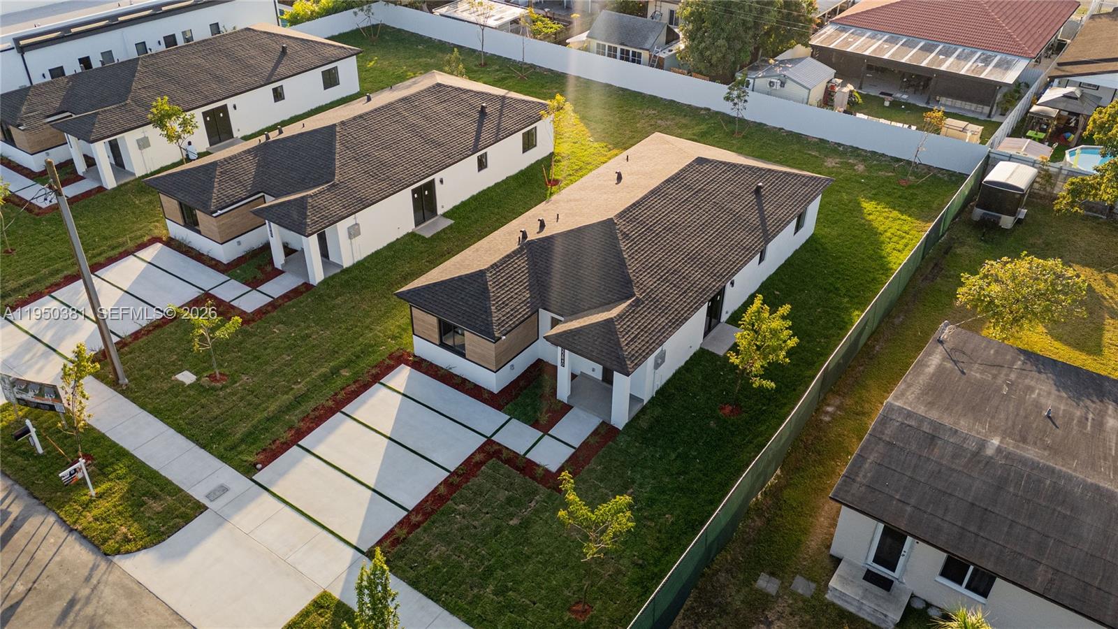 SILVER PALM PARK - Residential