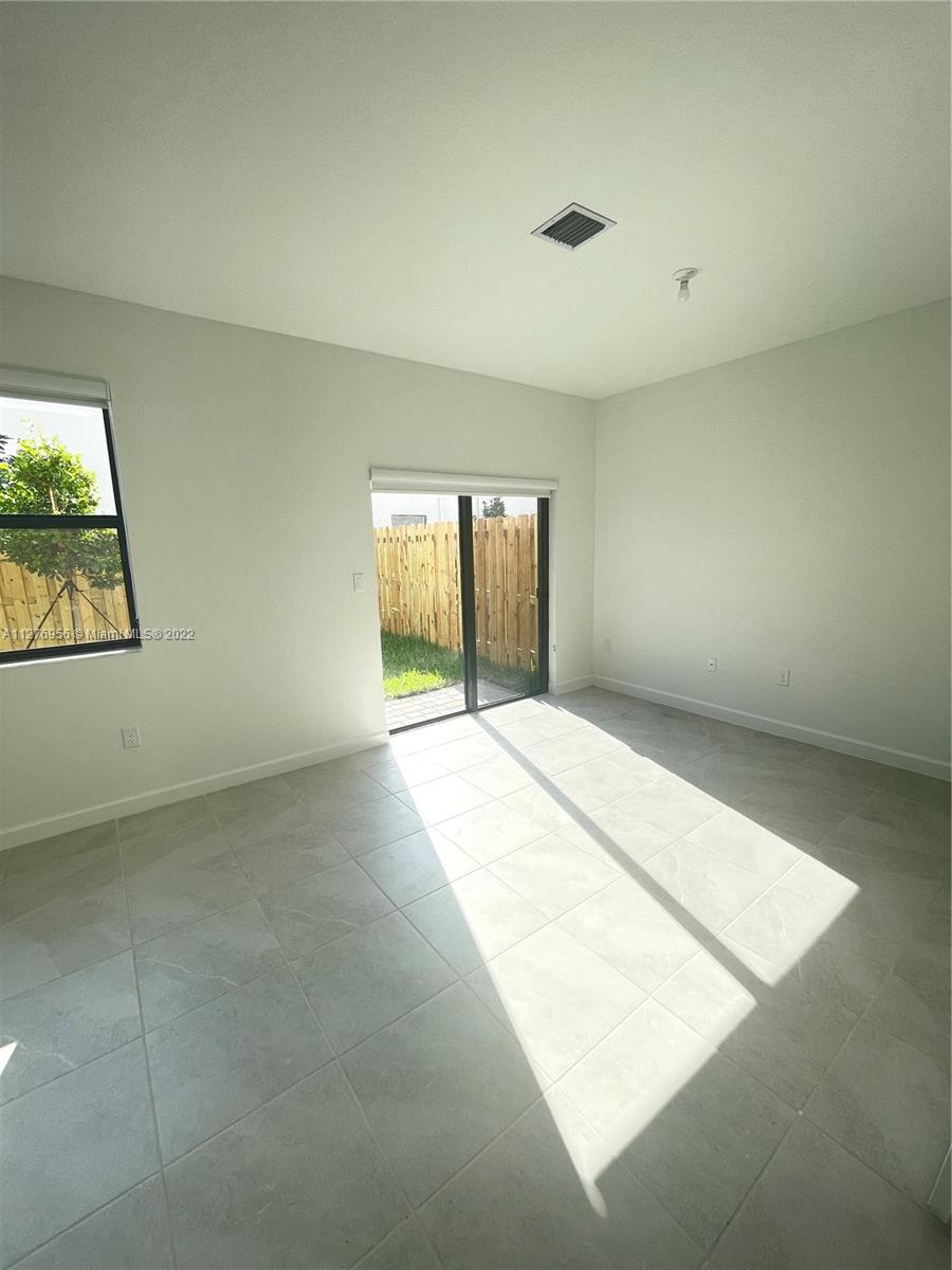 Corsica - Residential Lease
