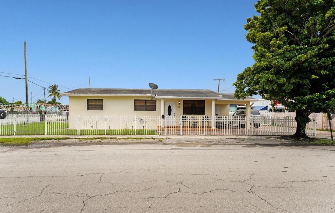 INGLESIDE PARK - Residential