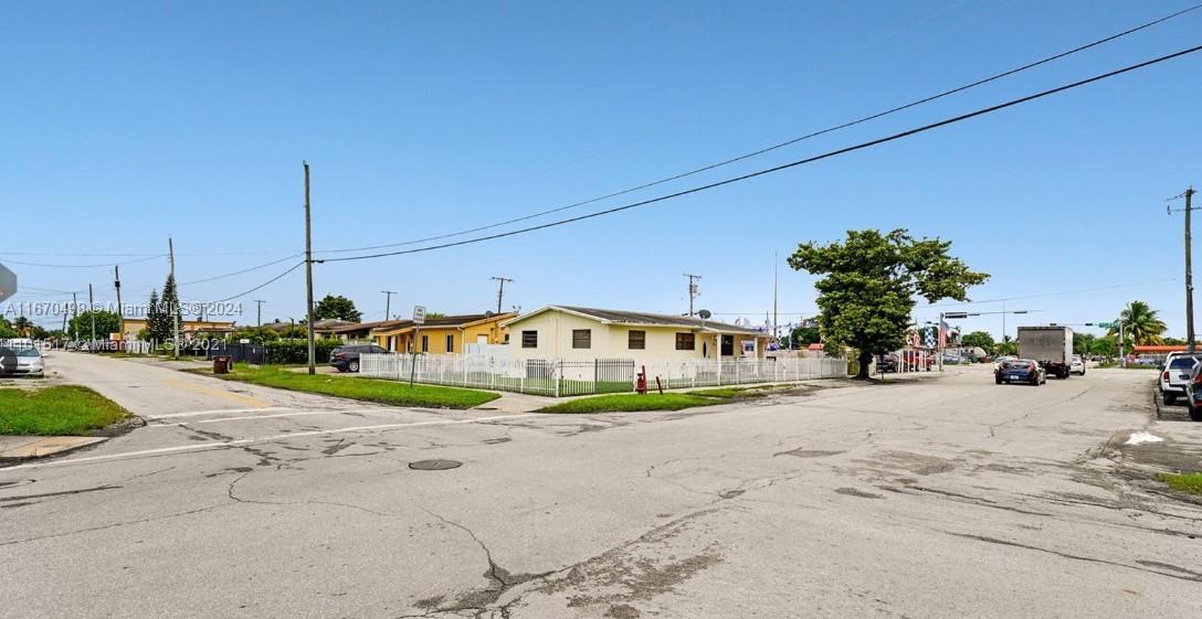 INGLESIDE PARK - Residential