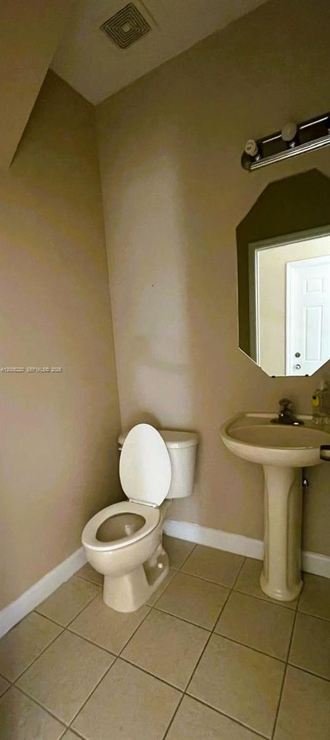 Tiny photo for 390 NE 35th Ave, Homestead, FL 33033 (MLS # A12006220)