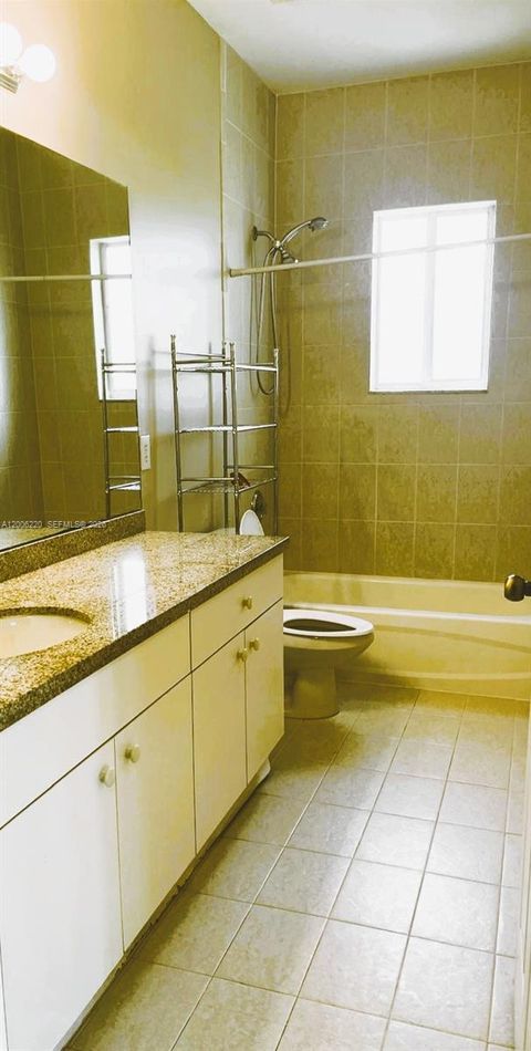 Tiny photo for 390 NE 35th Ave, Homestead, FL 33033 (MLS # A12006220)