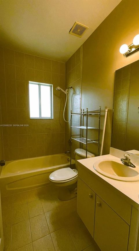 Tiny photo for 390 NE 35th Ave, Homestead, FL 33033 (MLS # A12006220)