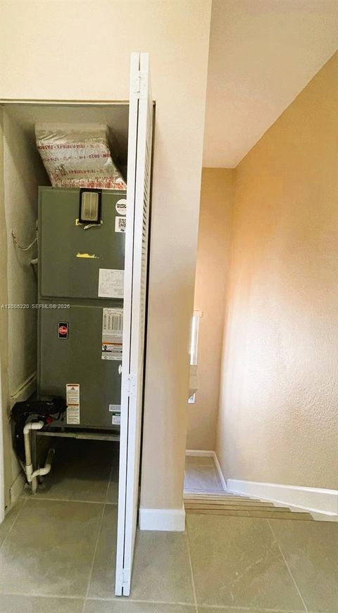 Tiny photo for 390 NE 35th Ave, Homestead, FL 33033 (MLS # A12006220)