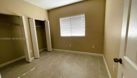 Tiny photo for 390 NE 35th Ave, Homestead, FL 33033 (MLS # A12006220)