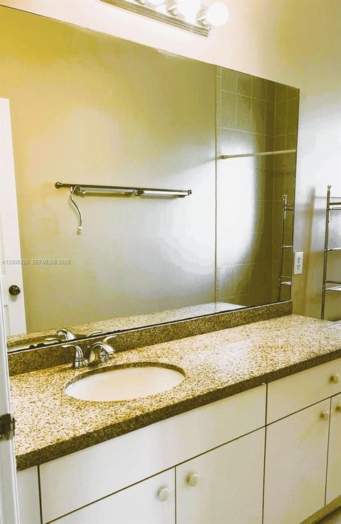 Tiny photo for 390 NE 35th Ave, Homestead, FL 33033 (MLS # A12006220)