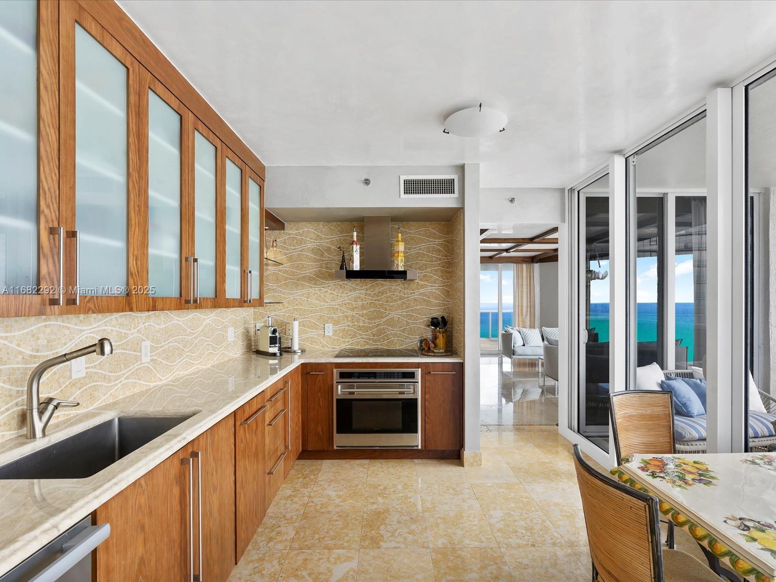 19111 Collins Ave 2908