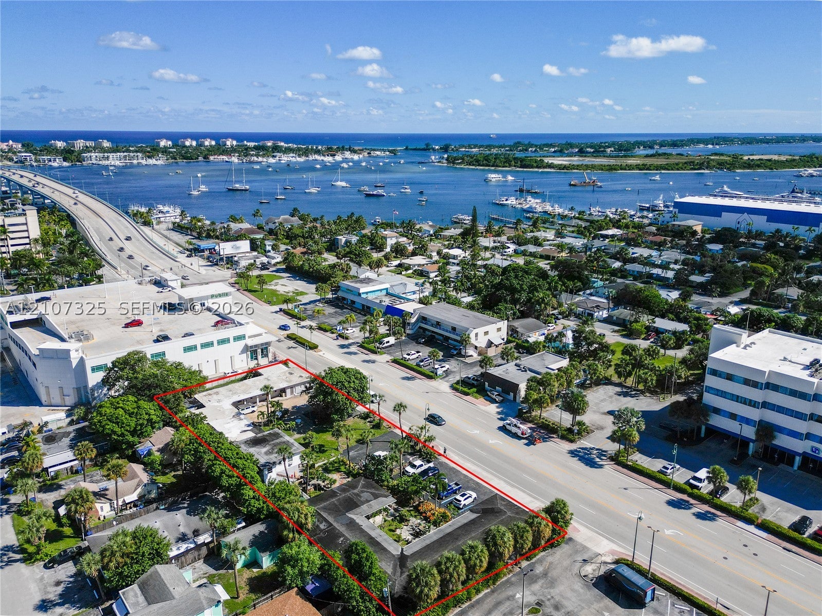 186 E Blue Heron Blvd