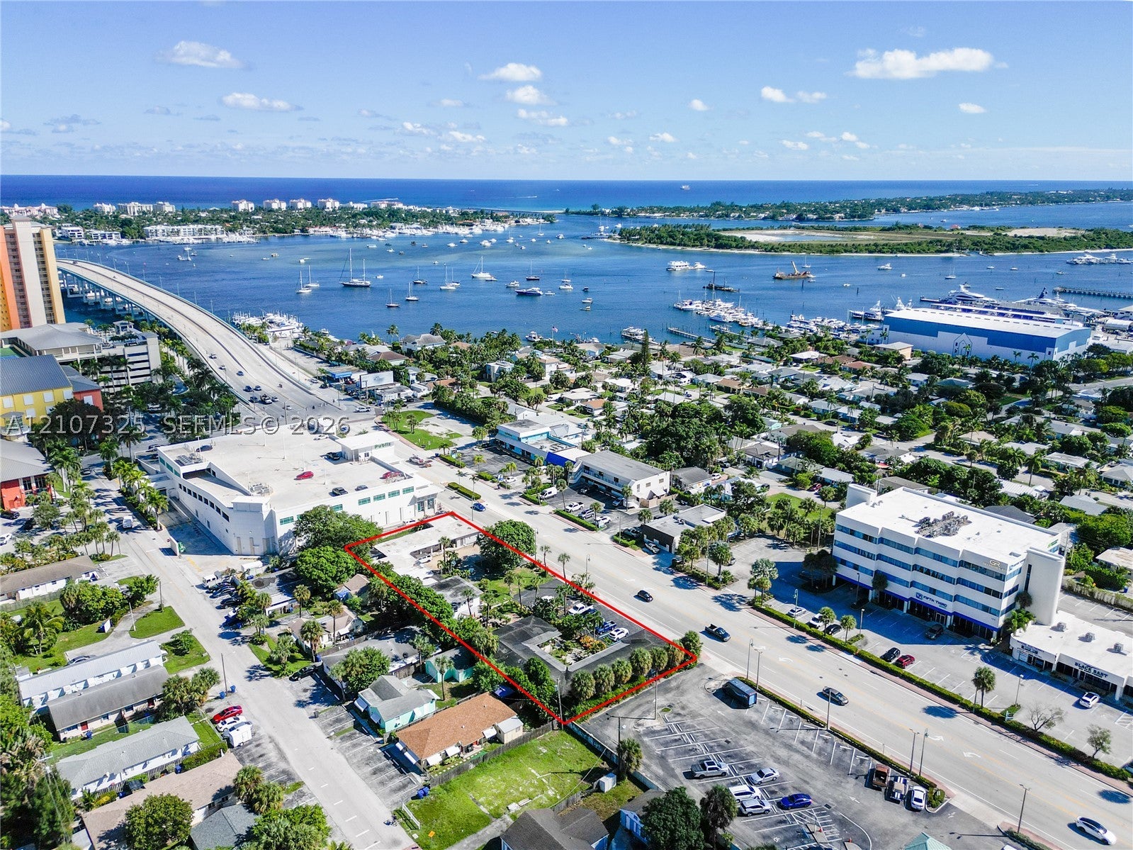 186 E Blue Heron Blvd