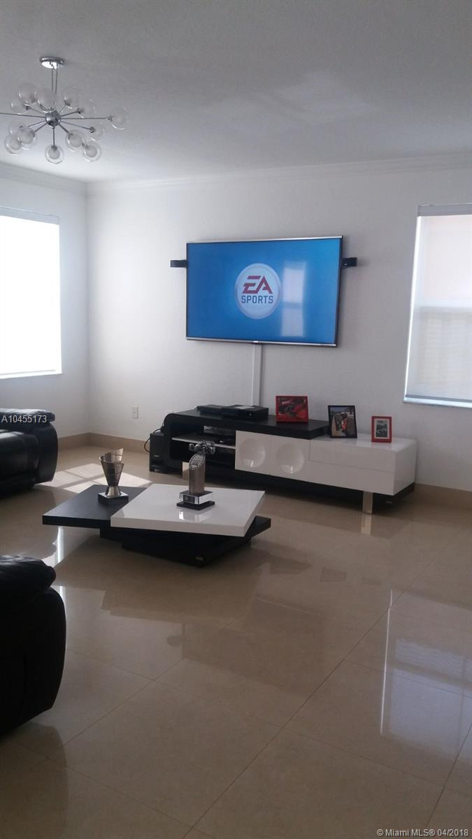 ISLANDS AT DORAL 1ST ADDN - Residential Lease