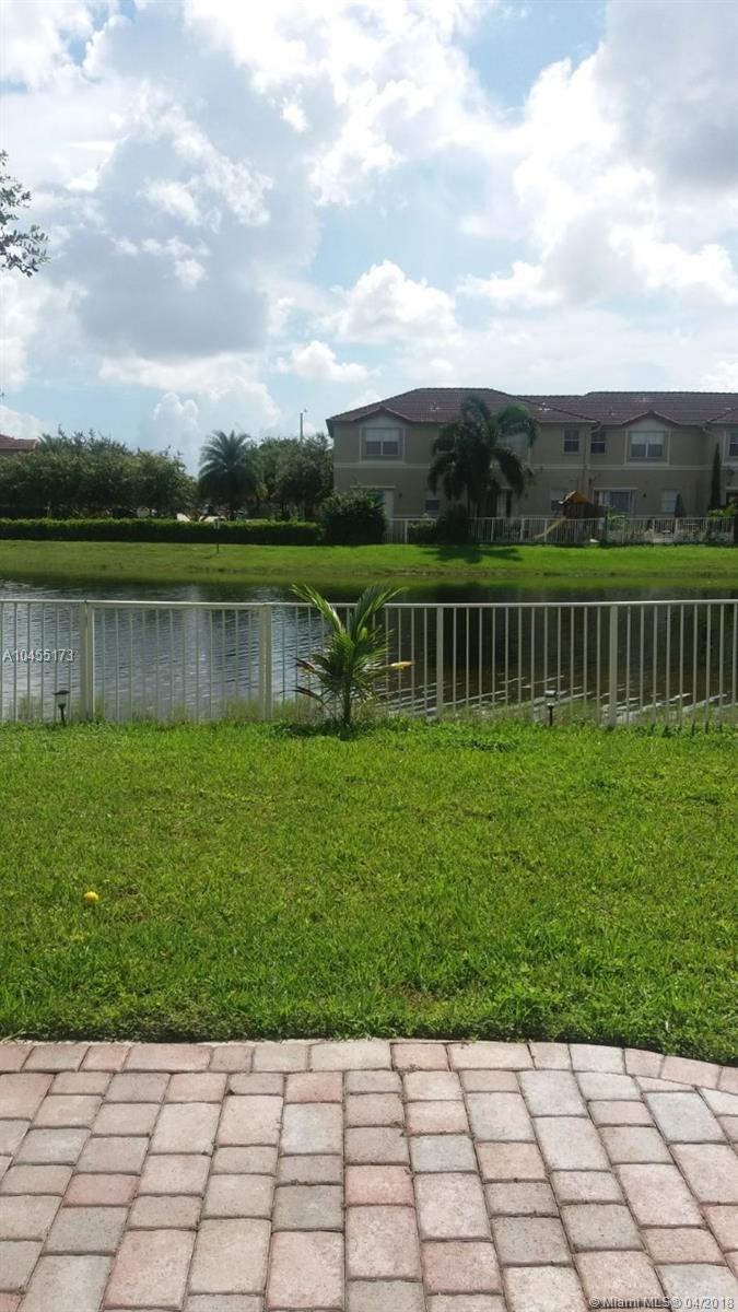 ISLANDS AT DORAL 1ST ADDN - Residential Lease