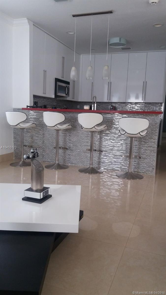 ISLANDS AT DORAL 1ST ADDN - Residential Lease