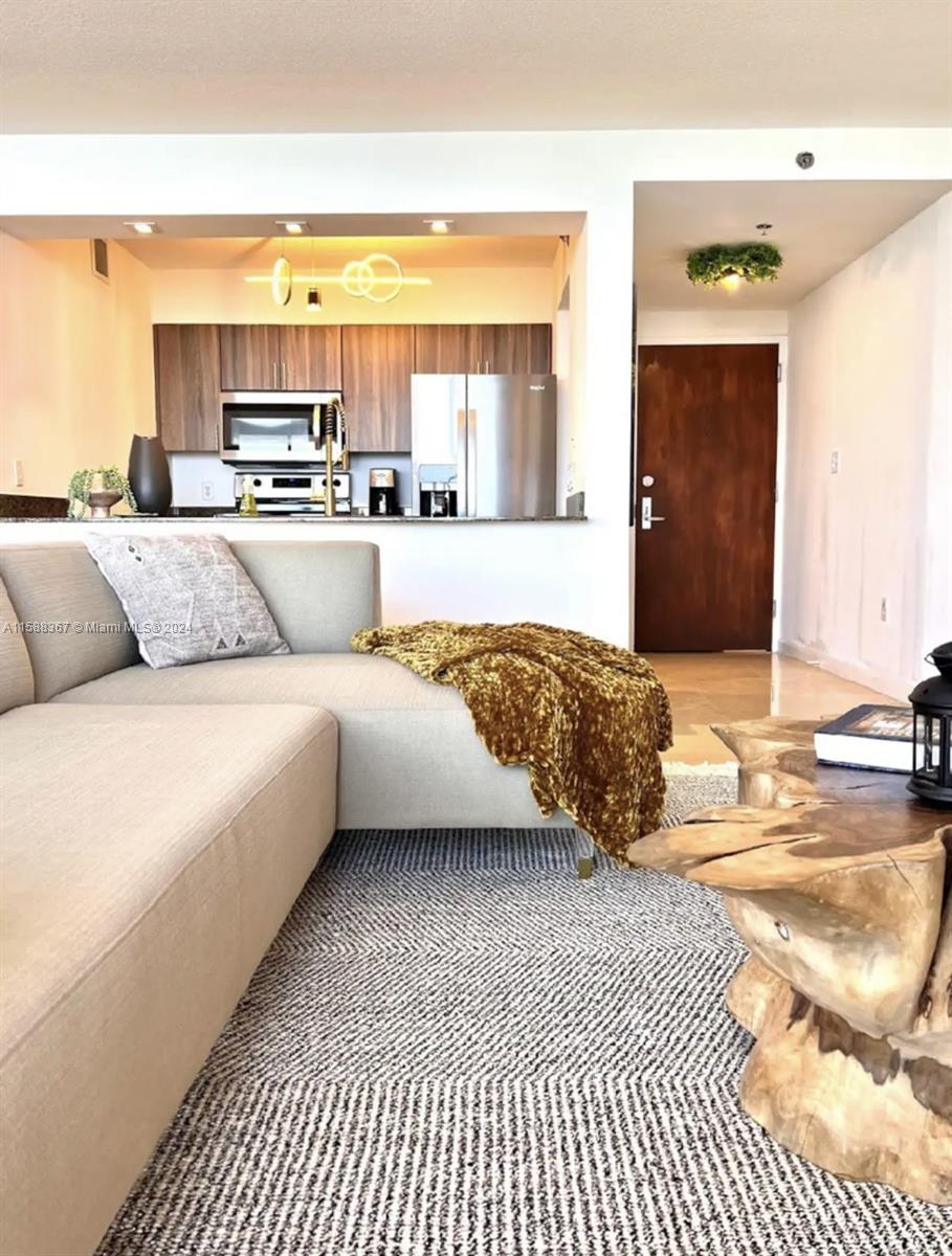 THE CLUB AT BRICKELL BAY - Residential