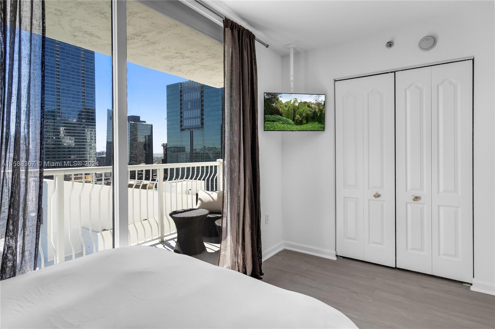 THE CLUB AT BRICKELL BAY - Residential
