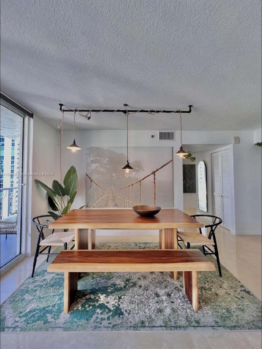 THE CLUB AT BRICKELL BAY - Residential