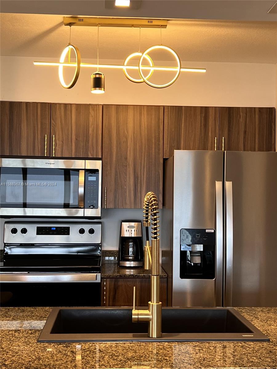 THE CLUB AT BRICKELL BAY - Residential