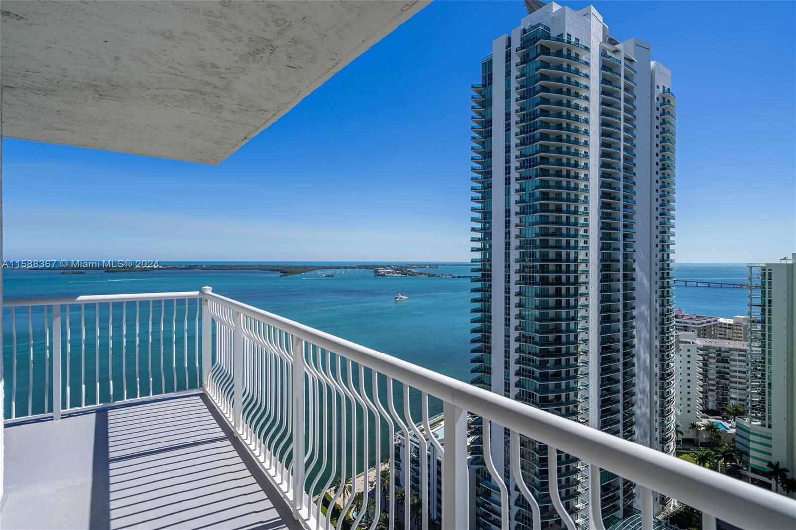 THE CLUB AT BRICKELL BAY - Residential