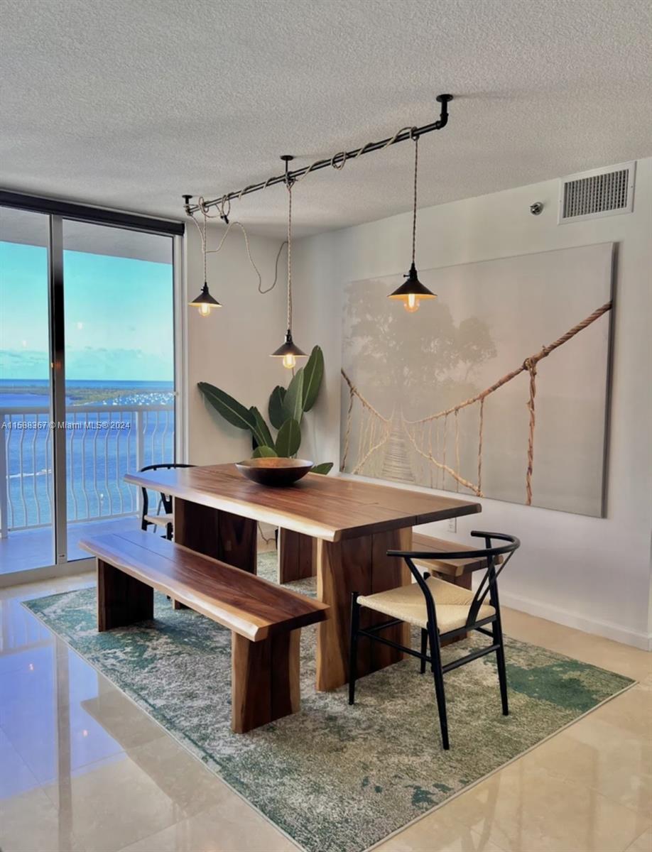 THE CLUB AT BRICKELL BAY - Residential