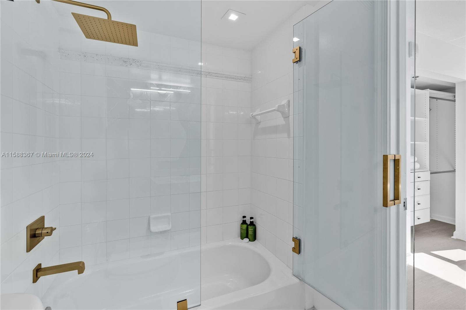 THE CLUB AT BRICKELL BAY - Residential